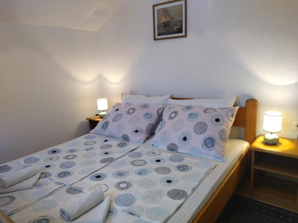 Apartments Kesic Barbat na Rabu Buitenkant foto