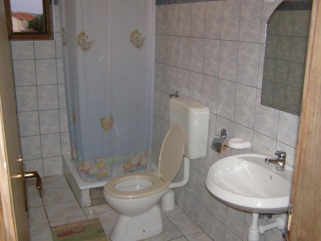 Apartments Kesic Barbat na Rabu Buitenkant foto
